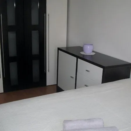Appartement With Parking Space - 5100 *