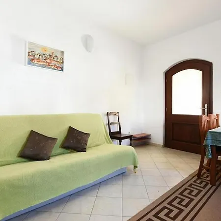 With Parking Space - 5100 Appartement Murter