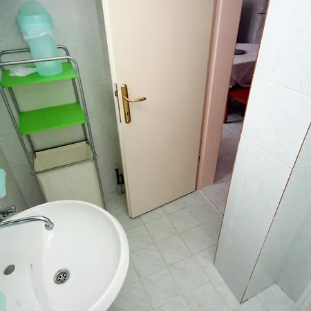 Appartement With Parking Space - 5100 Murter